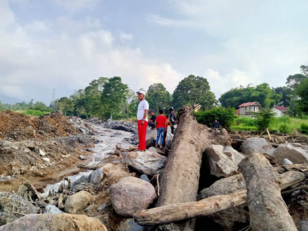 Presiden Tinjau Lokasi Banjir Bandang Sumbar, Korban Pengungsian Masih&nbsp;Trauma